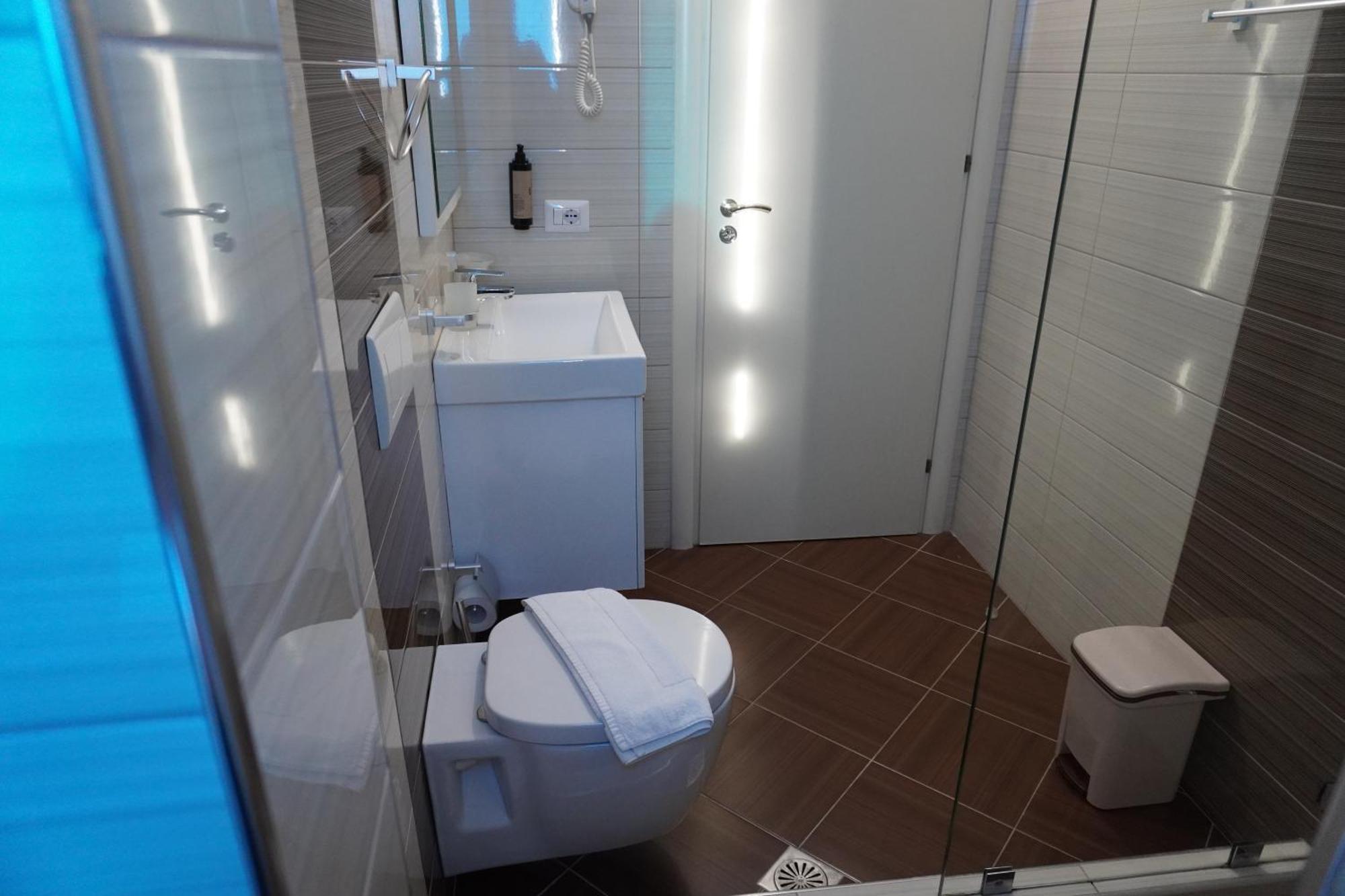 Hotel Agel Sarandë Habitación foto