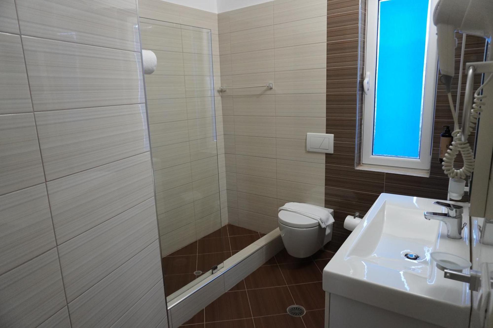 Hotel Agel Sarandë Habitación foto